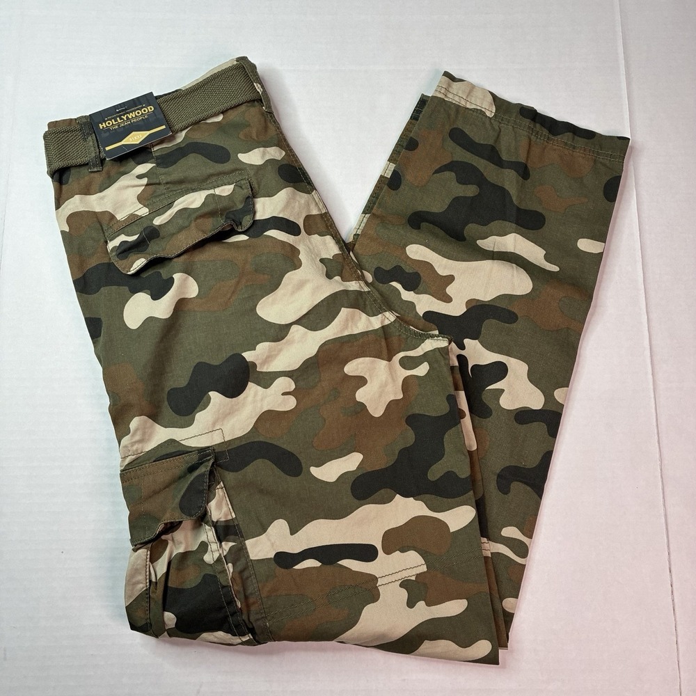 Hollywood The Jean People Men's Belted Cargo Pants Size 31x32 Green Camo New